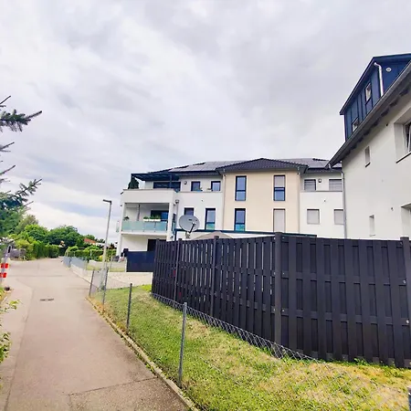Apartment Gartenblick Zentral Und Komfortabel