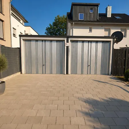 Gartenblick Zentral Und Komfortabel דירה לאופהיים