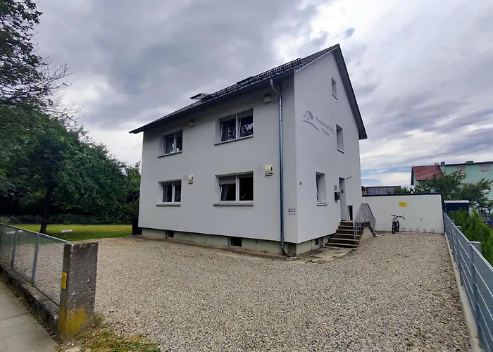 公寓 Gartenblick Zentral Und Komfortabel